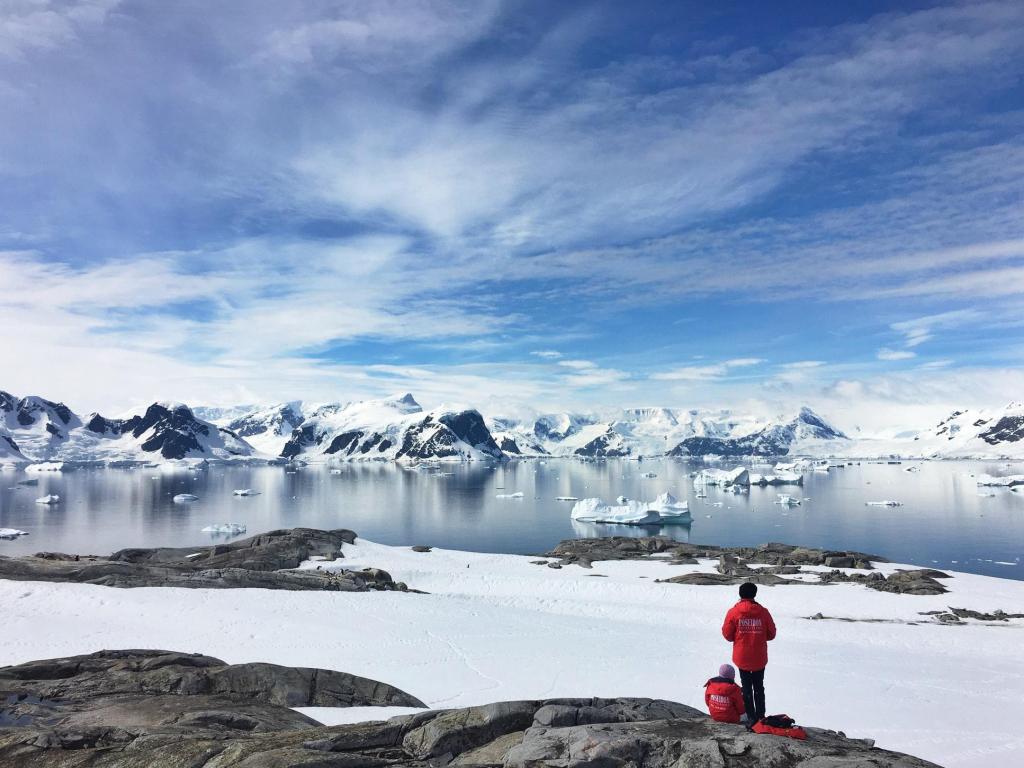 Никакого паспортного контроля, а загар насыщеннее южного: путешествие на край земли - однодневная поездка в Антарктику