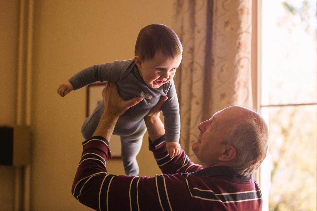 Четко распределить роли для всех: что делать, если бабушки с дедушками ссорятся из-за внуков с их родителями