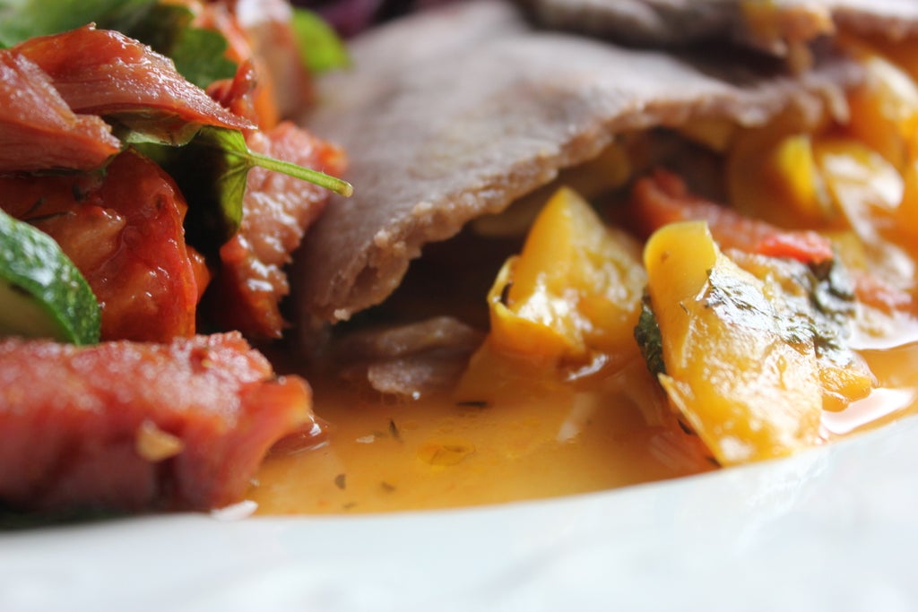 Домашние равиоли с болгарским перцем и помидорами: вегетарианское блюдо для всей семьи