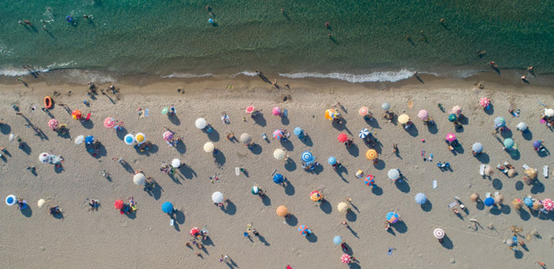 В Турции усилили меры по борьбе с пандемией и ввели масочный режим на пляжах