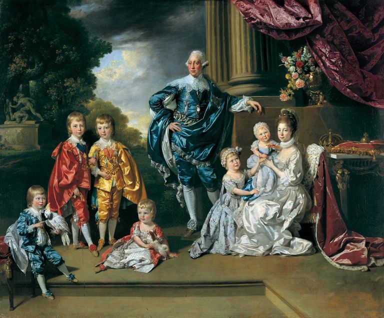 Британская королевская семья могла бы развалиться давным-давно, если бы не счастливый поворот судьбы