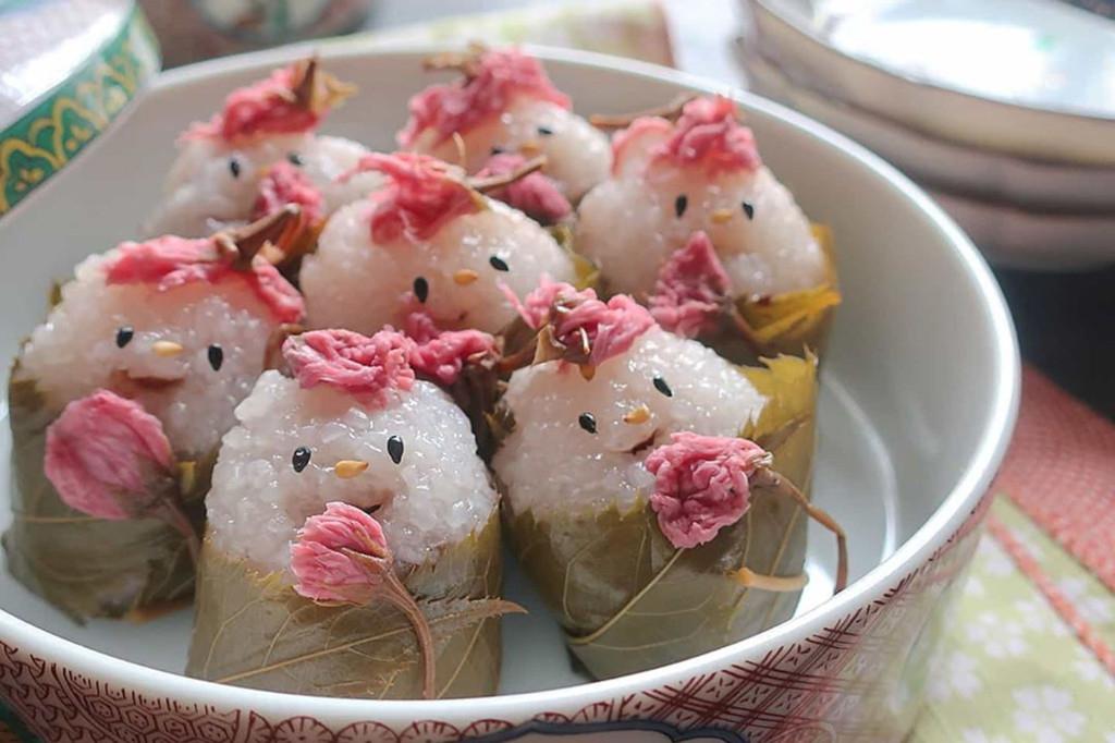 Креативная мама из Японии нашла способ заставить дочерей есть домашнюю еду. Ее блюда похожи на героев мультфильмов