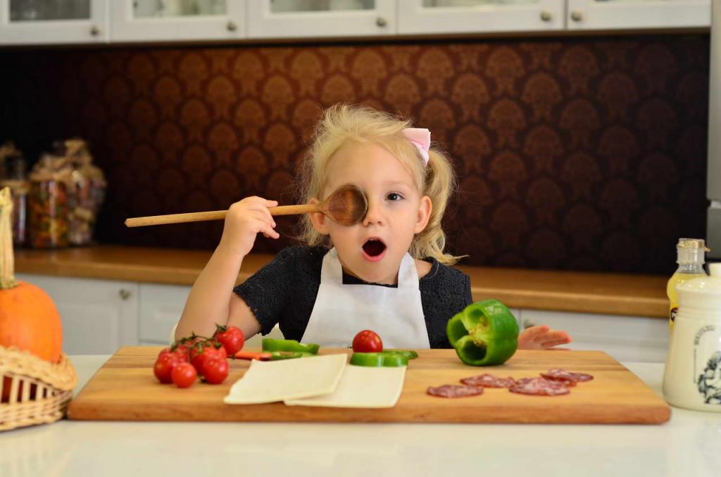 Во время трапезы стать "судьей" кулинарного шоу: отец детей, привередливых в еде, придумал уловку, которая помогла решить проблему