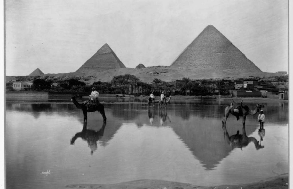 Статуя Свободы "начала свой путь" на Всемирной выставке в Париже: редкие фотографии известных достопримечательностей, показывающие, как они выглядели в конце XIX - начале XX века