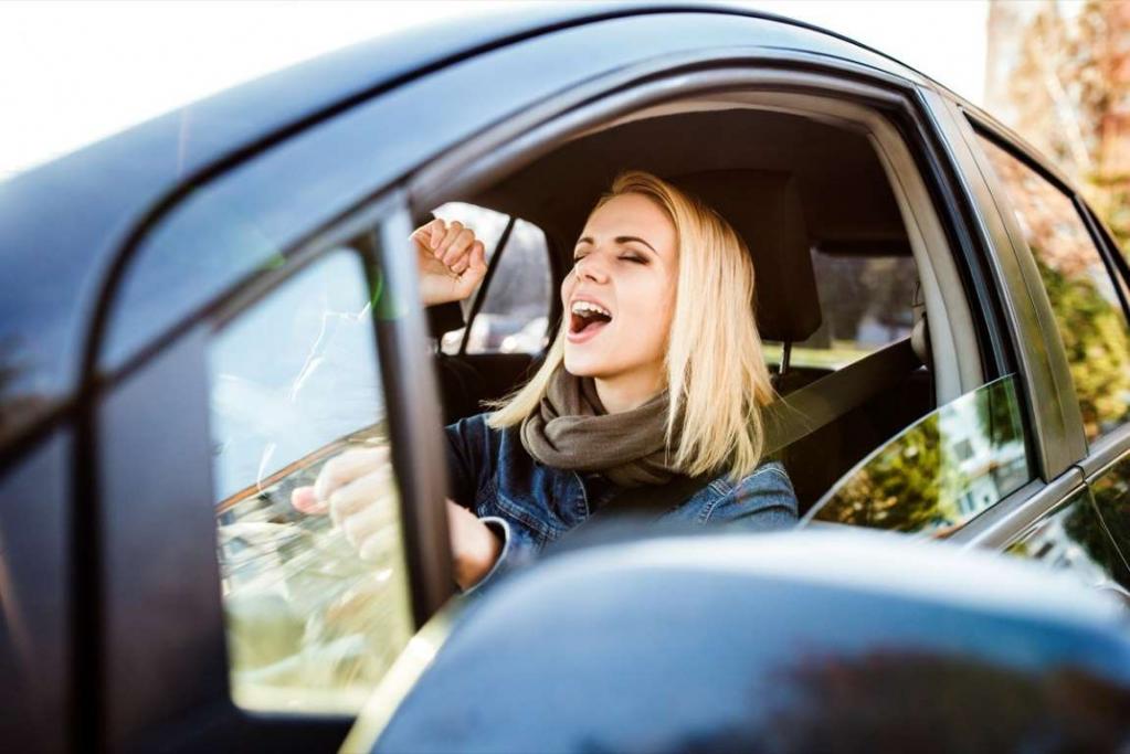 Хочешь найти любовь - научись водить машину: опрос показал, что 60% людей не будут встречаться с плохим водителем