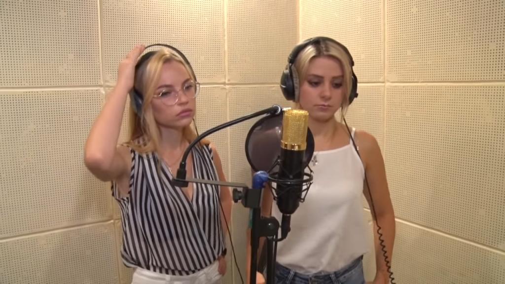 Донецкие студентки записали песню, которая взорвала Интернет