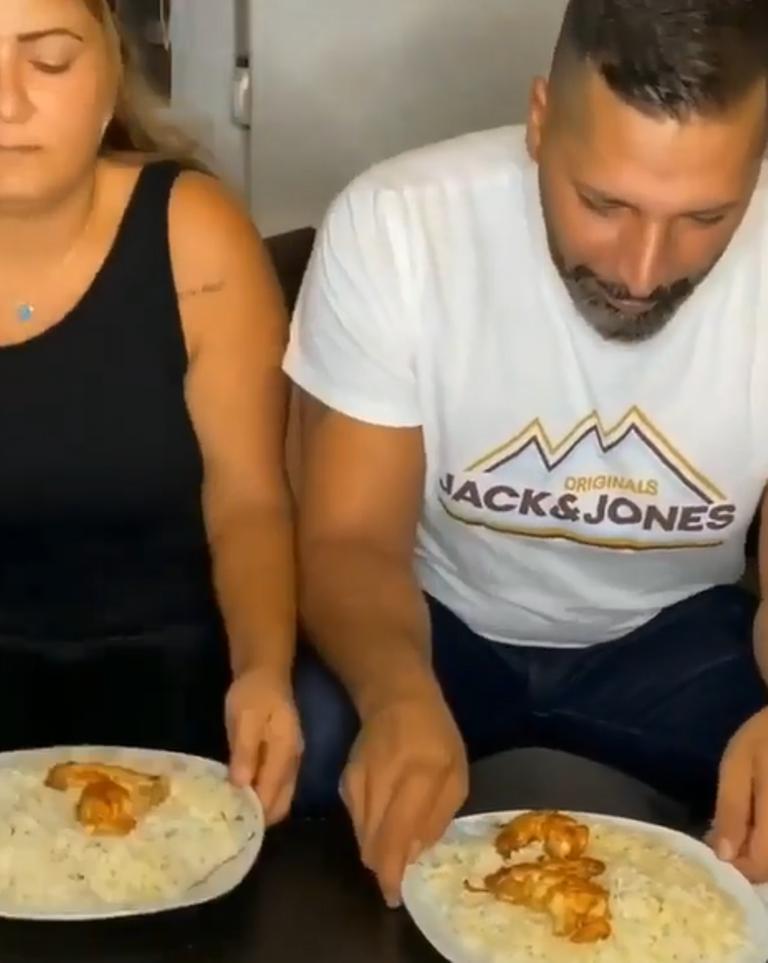 Муж поменялся тарелками со своей женой: в порции супруги он "откопал" сюрприз