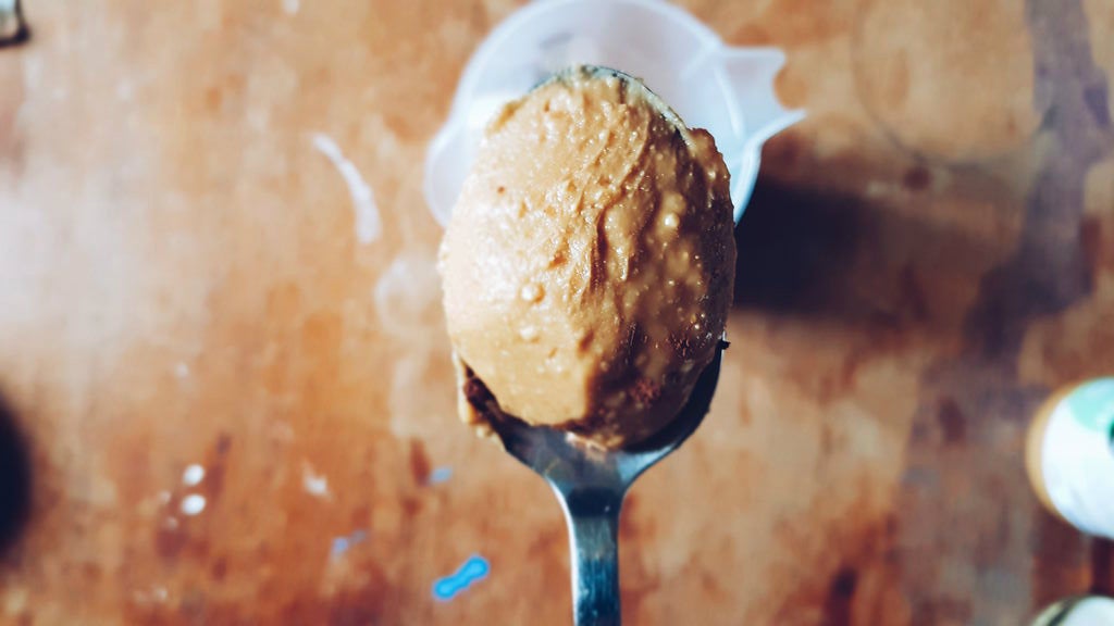 Мороженое с бананом и арахисовым маслом: веганский рецепт любимого десерта без добавления сахара