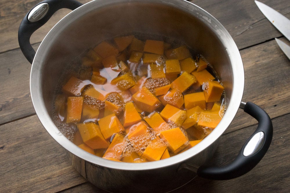 Осень люблю за спелые тыквы: готовлю из них воздушные булочки с сыром