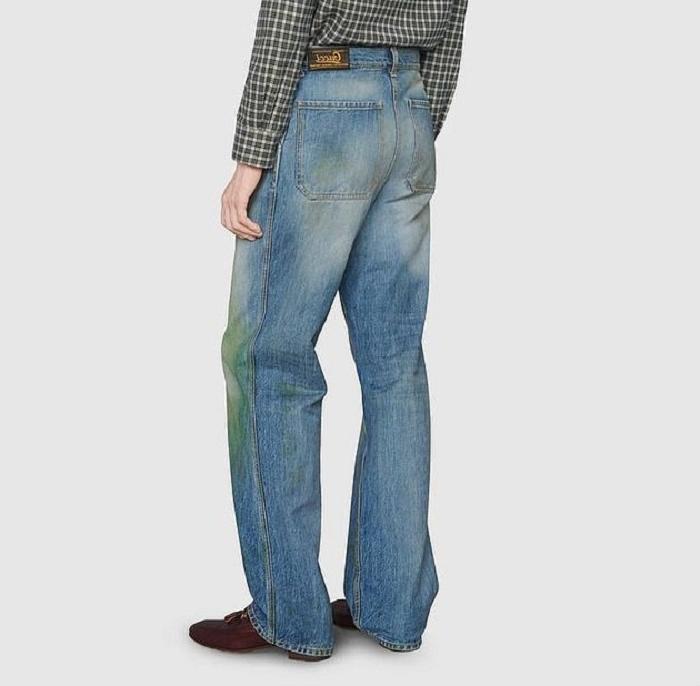 Почти 60 000 рублей: модный бренд продает джинсы с пятнами от травы и пытается всех убедить, что это стиль гранж