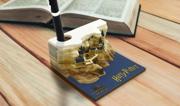 Японская фирма превращает обычные блокноты в замки из фильма "Гарри Поттер" (фото)
