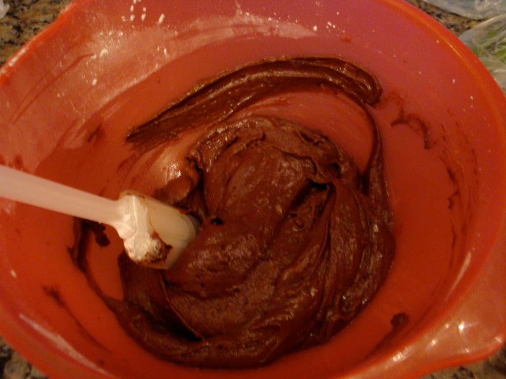 Шоколад с перцем – мое любимое лакомство, но я решила зайти дальше и приготовила шоколадные кексы с острым соусом