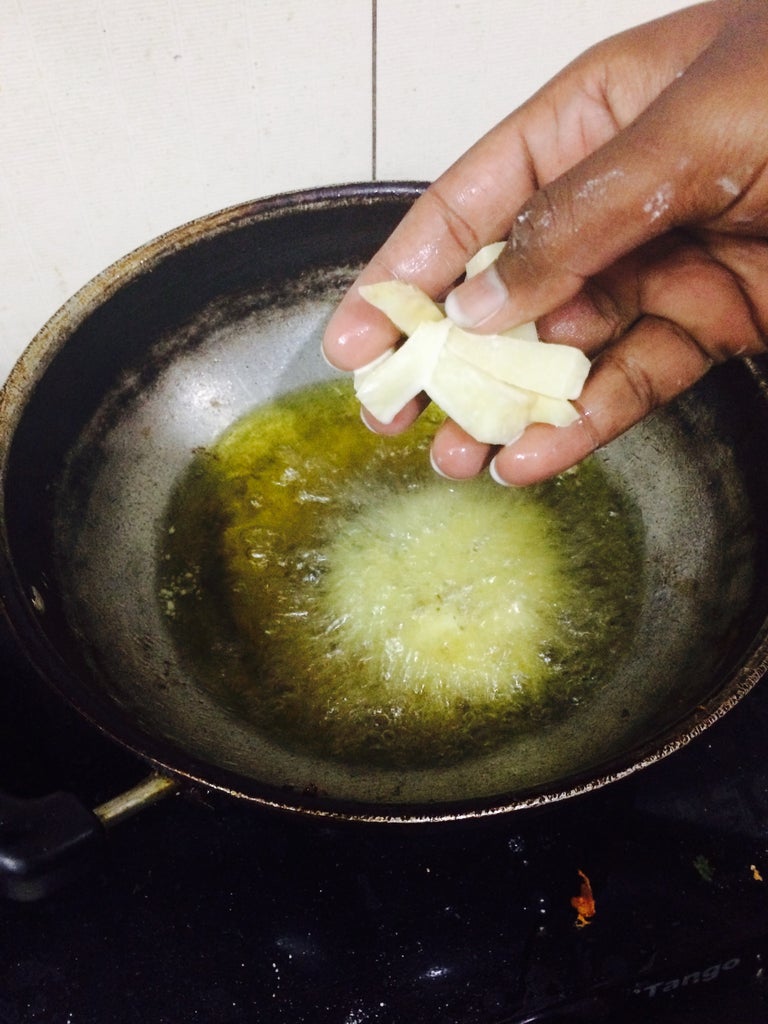 Оригинальный рецепт картофеля фри: чтобы подчеркнуть вкус, добавляю лимон и чили