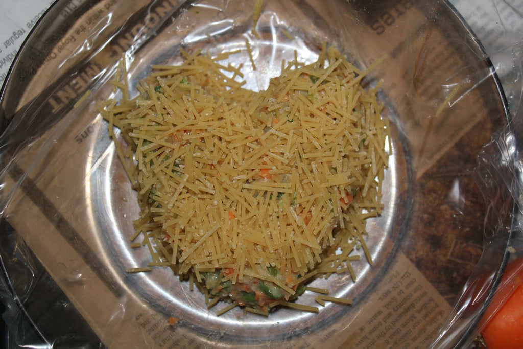 Овощные сердечки с кукурузной мукой и хрустящей панировкой из спагетти: котлетки получаются ароматными, сытными и очень вкусными