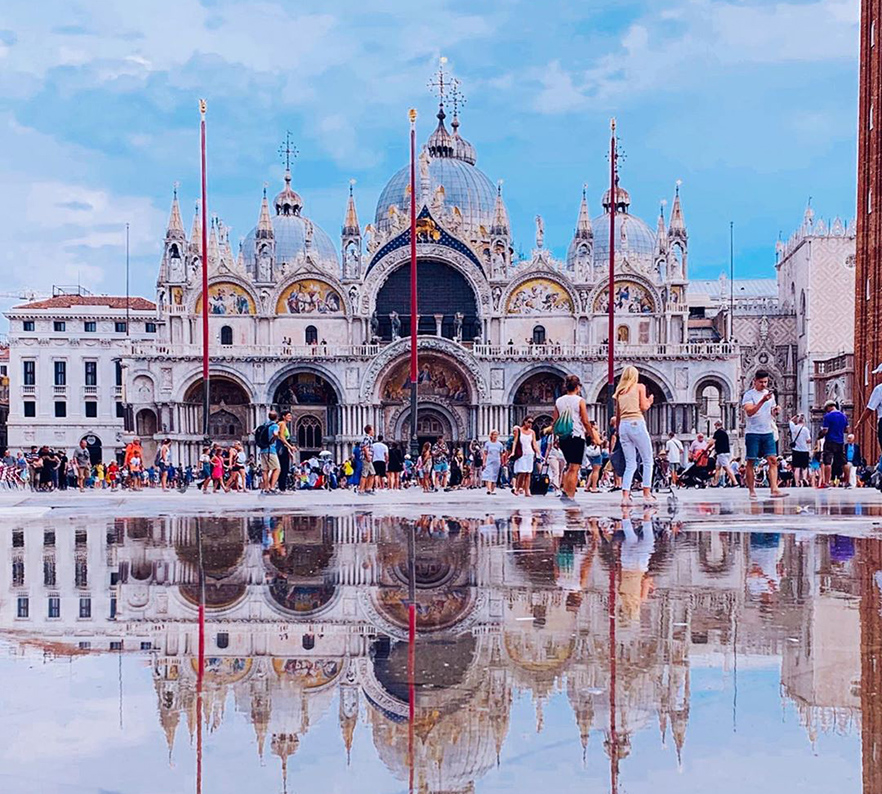 Социализация нон-стоп: москвичка переехала в Венецию и рассказала, чем же отличается солнечная Италия