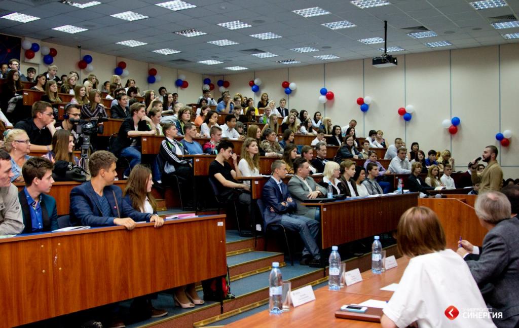Экзамены не для всех: в России могут отказаться от ЕГЭ для тех, кто не планирует получать высшее образование