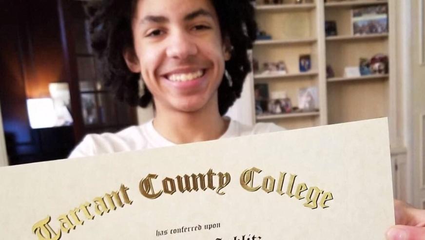 14-летний техасец за четыре года окончил начальную, среднюю и старшую школу, но у него это не единственное достижение