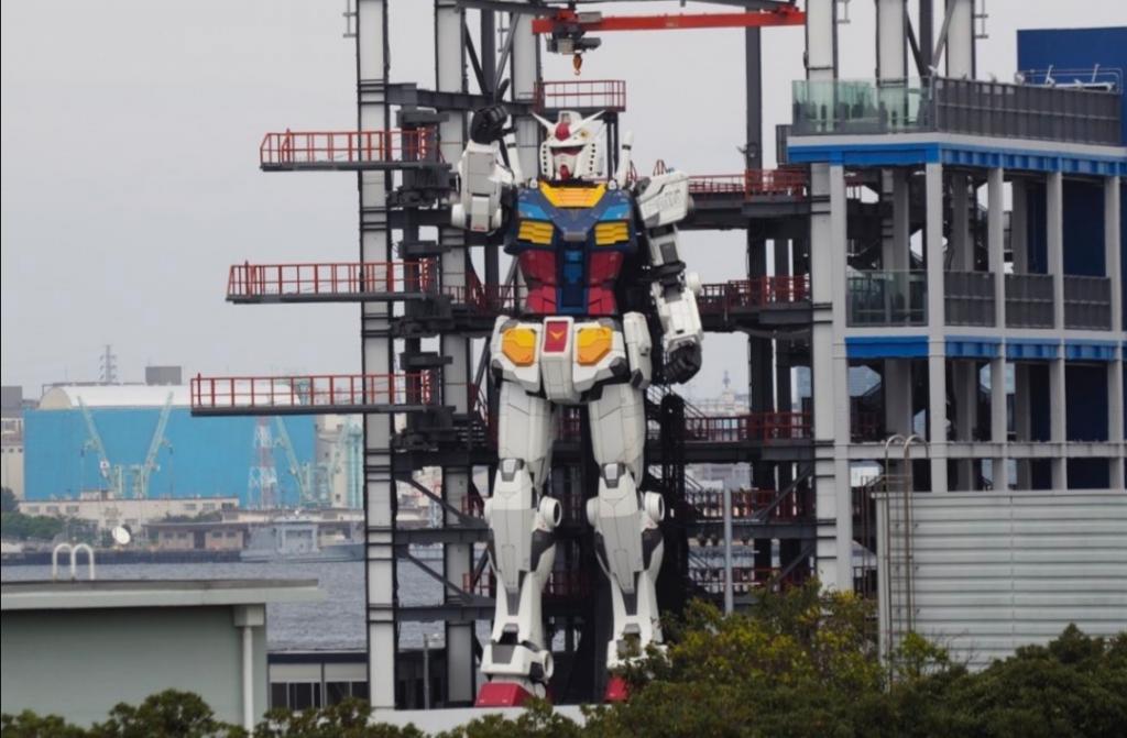 В Японии "ожил" 25-тонный робот: как выглядит этот 18-метровой металлический гигант
