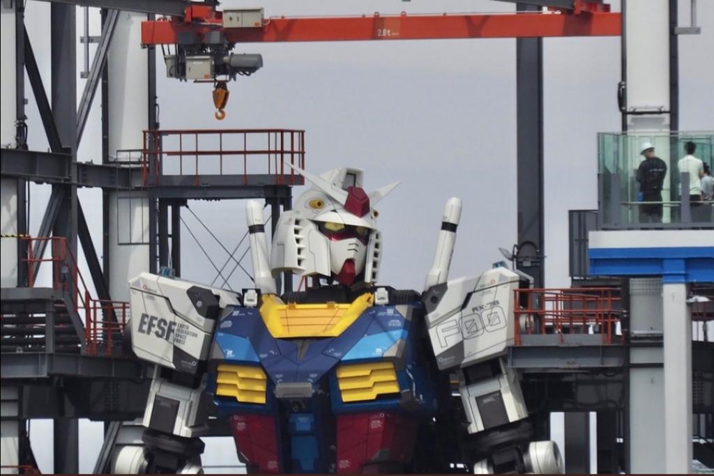 В Японии "ожил" 25-тонный робот: как выглядит этот 18-метровой металлический гигант