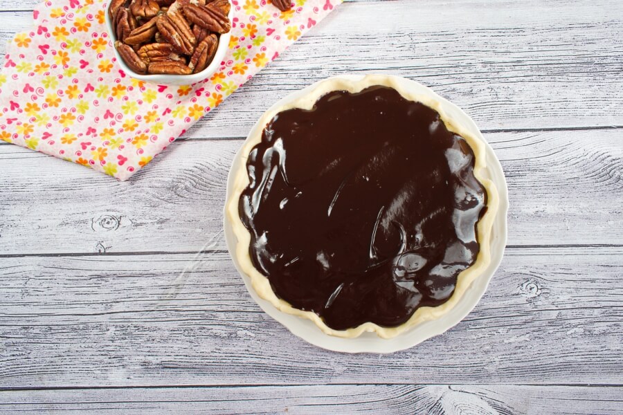 Шоколадно-карамельный пирог с орешками - вкуснее покупного: детям нравится, что он похож на черепашку