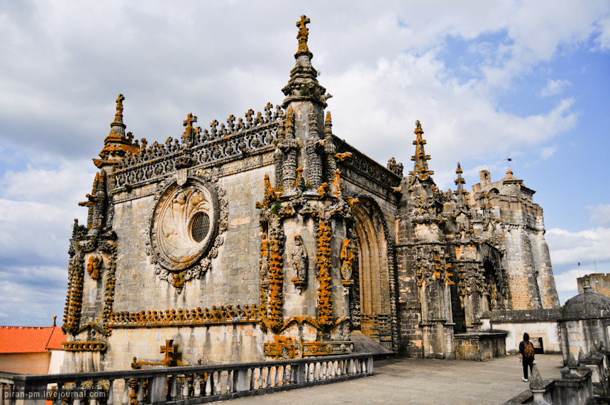 Спрятанная в пределах видимости замка тамплиеров крошечная церковь Санта-Мария-ду-Оливал может быть одним из важнейших мест самого таинственного ордена в мире