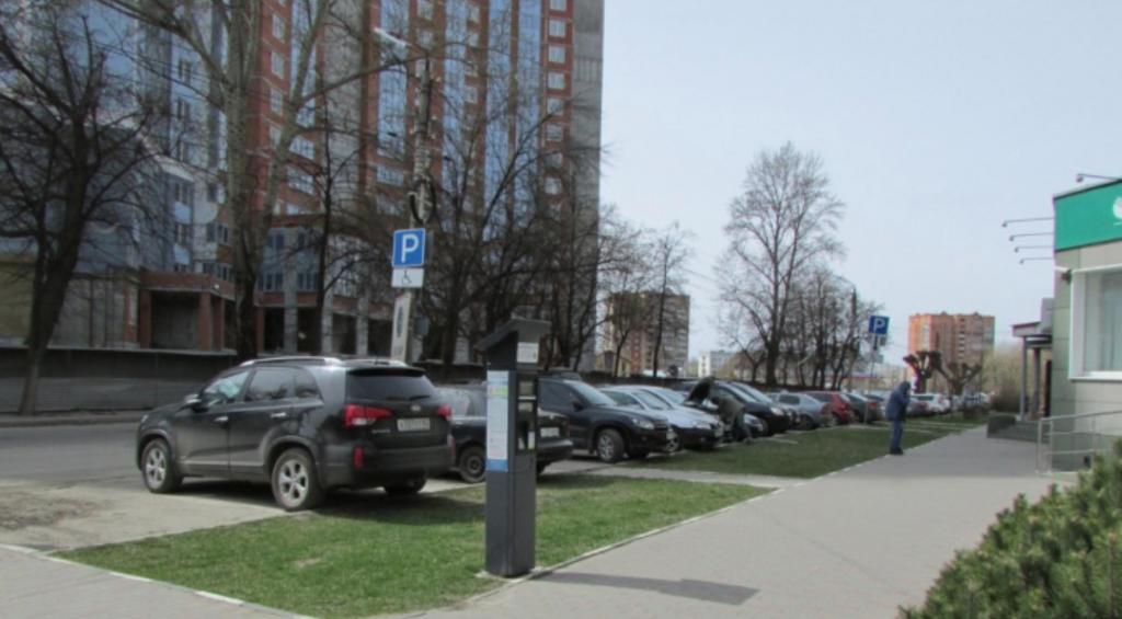5 тысяч за парковку на газоне - в России хотят ввести штраф для автомобилистов