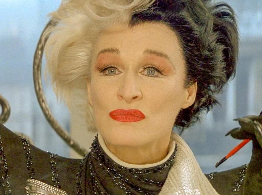 Приятная ностальгия: звезда фильма «101 далматинец» воссоздала образ Круэллы Де Виль (фото)