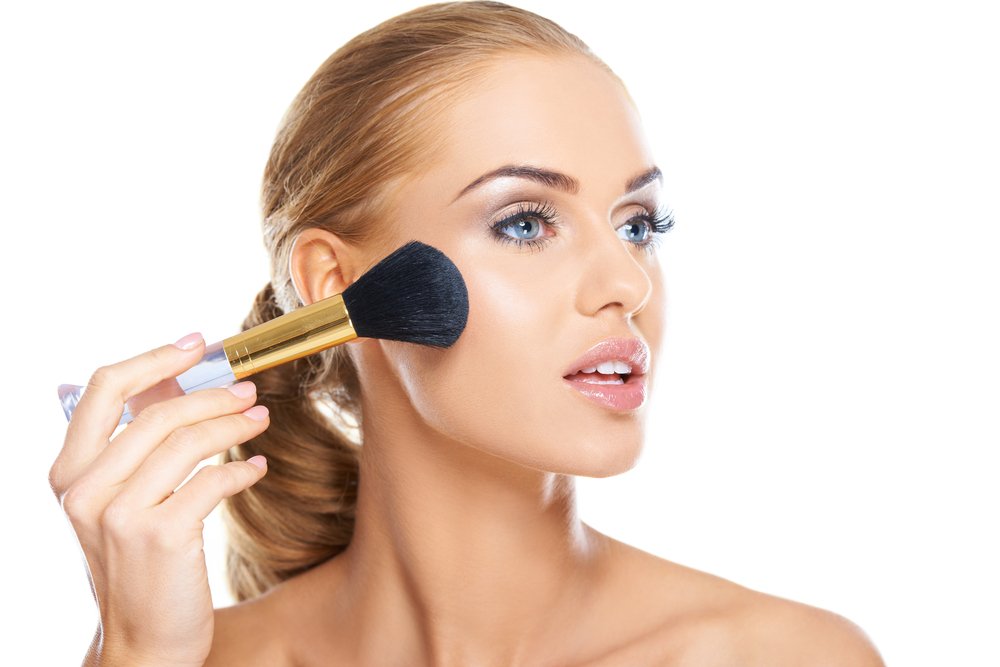 Идеальный макияж: 5 ошибок при нанесении румян, которые мы совершаем чаще всего