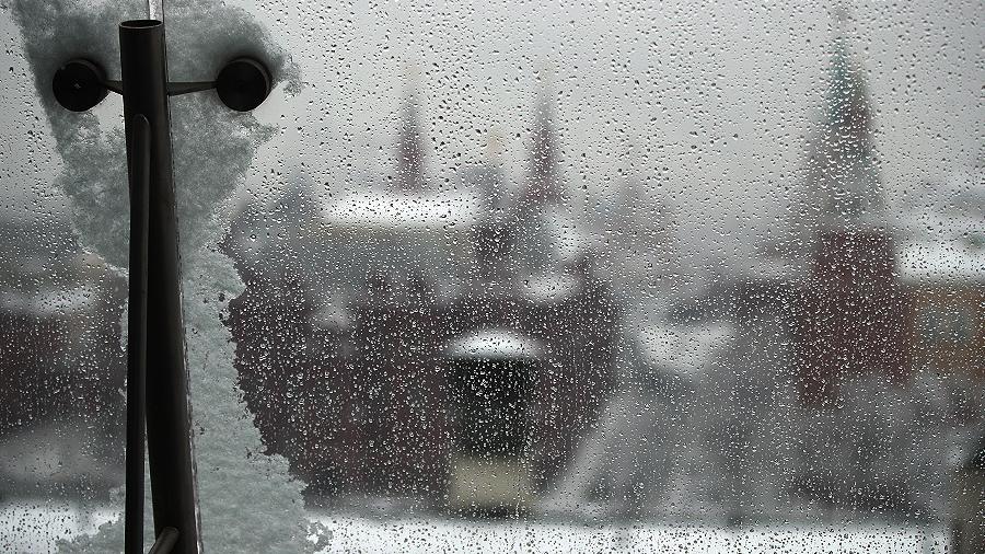 "К концу недели похолодает": синоптики пообещали первый снег в Москве