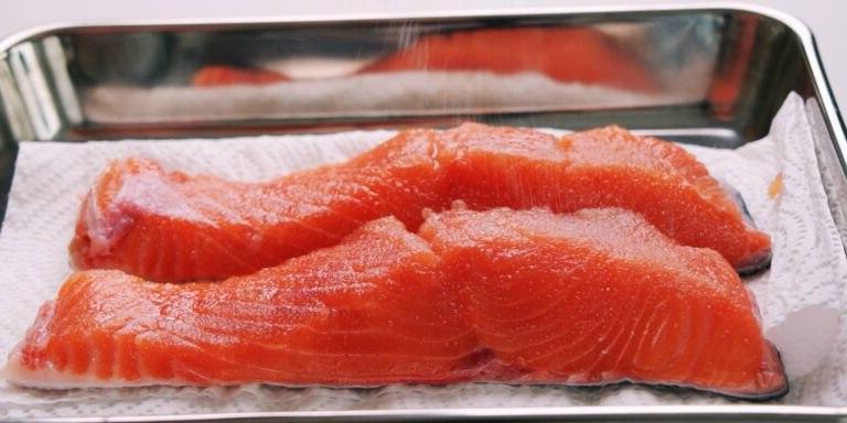Никогда не пропаривала соленую рыбу, но встретила японский рецепт и не пожалела