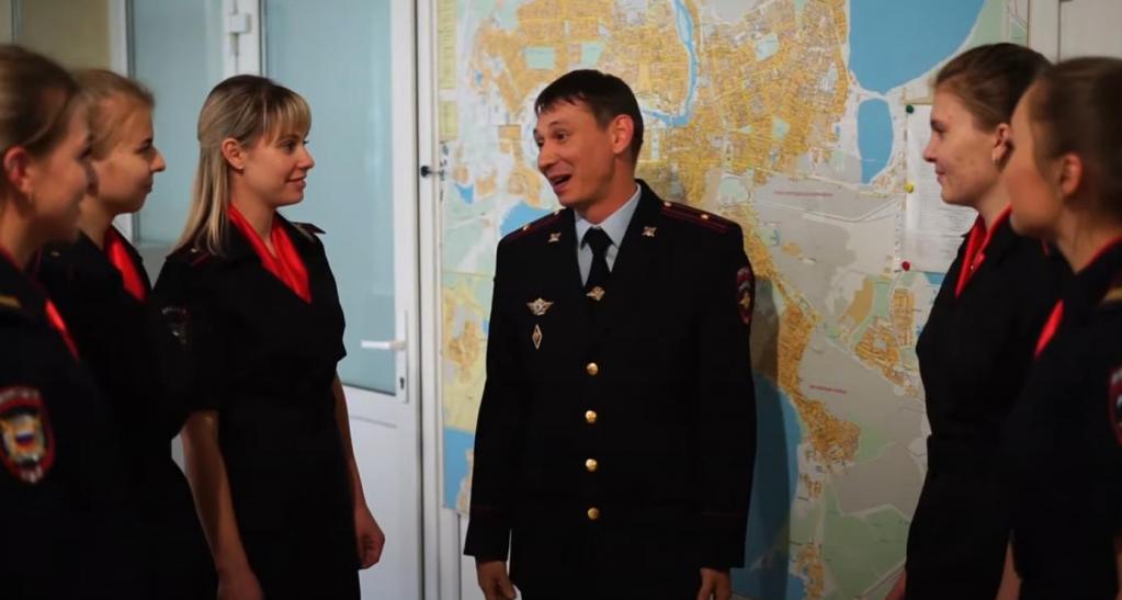 Спели лучше, чем "Любэ" и Лещенко: челябинские полицейские исполнили попурри из песен о службе (видео)