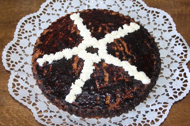 Домашний пирог с орехами и карамелью: мой любимый десерт из теплого детства