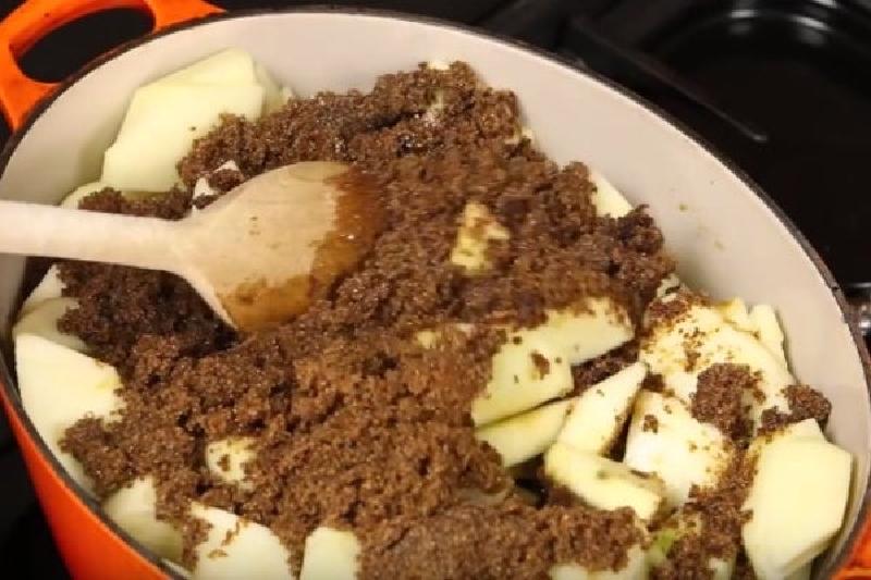 Блинный торт с корицей и яблоками: готовлю чуть ли не каждый день