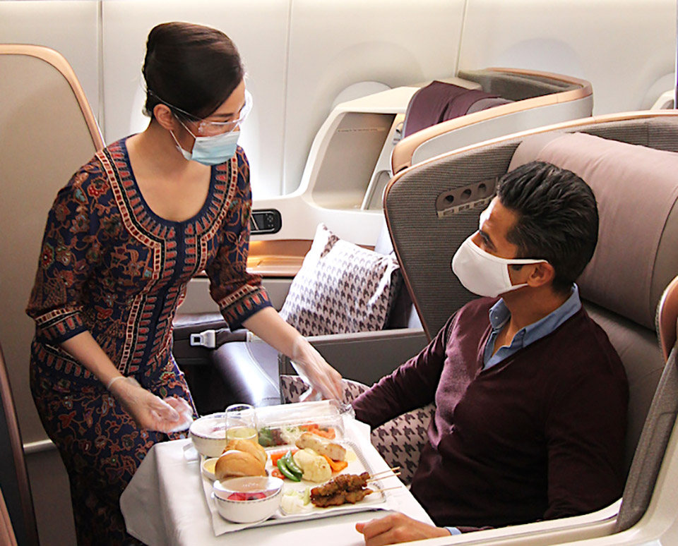 Билеты в "ресторан" Singapore Airlines в припаркованном самолете разлетелись за 30 минут, хотя и стоили 374 €