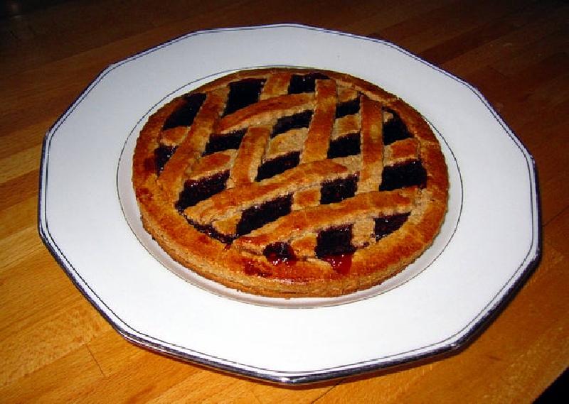 Линцерторте - пирог с необычной корочкой и малиновой начинкой: вкусный австрийский десерт к ужину