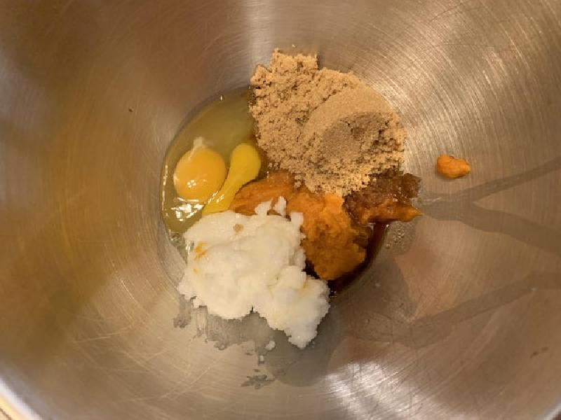 Энергетические батончики к завтраку: готовлю лакомство из тыквы, овсяных хлопьев и шоколада