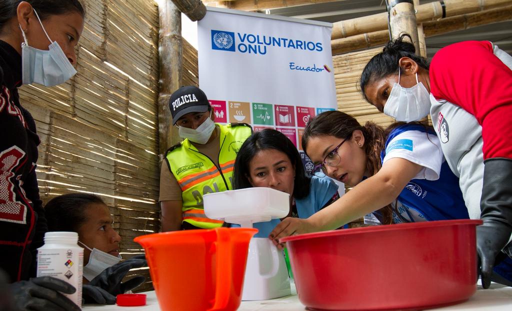 Почему люди так рвутся стать волонтерами ООН (и дело не только в желании помочь)