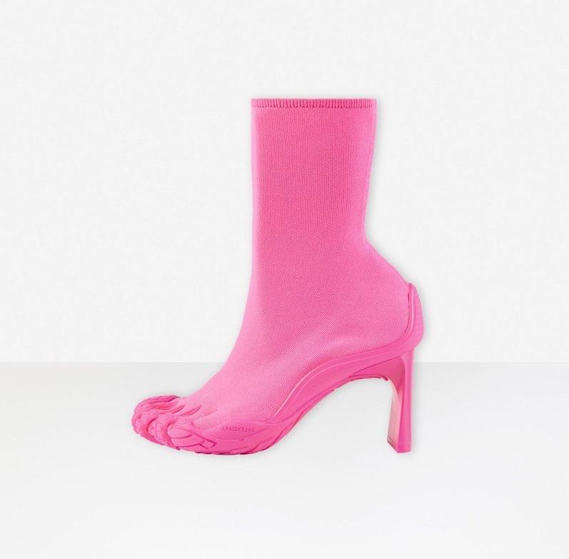 Ох уж эта мода: крупные бренды намереваются выпустить обувь с носком на пять пальцев
