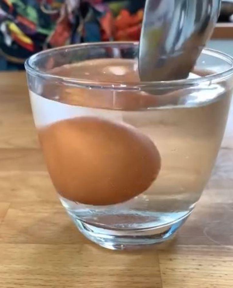 "Вкуснючее-простючее яйцо-шестиминутка": шеф-повар Леонов рассказал, как сварить идеальное яйцо вместо пашота