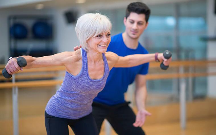 Лучшим упражнением для пожилых людей является высокоинтенсивная интервальная тренировка, говорит норвежское исследование