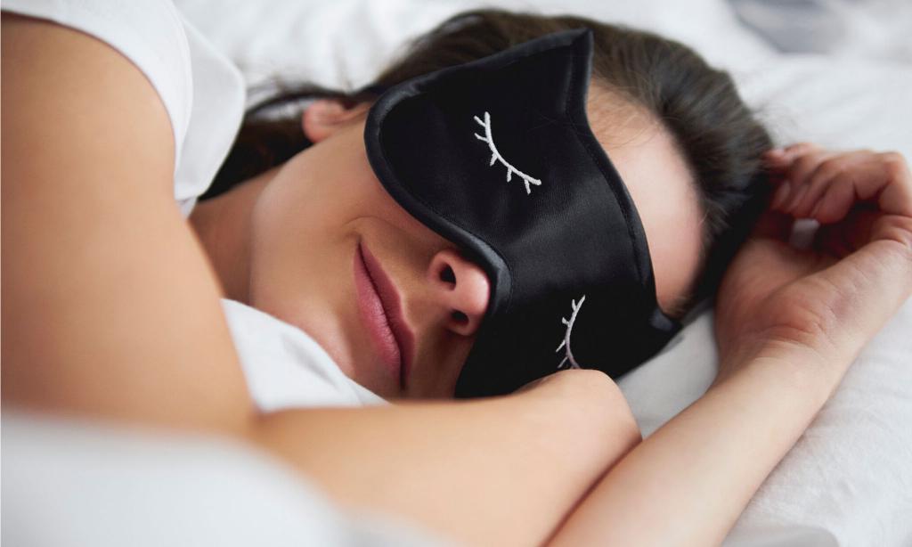 Якобы «расслабляющие» звуки перед сном на самом деле не способствуют тому, чтобы лучше выспаться: результаты исследований