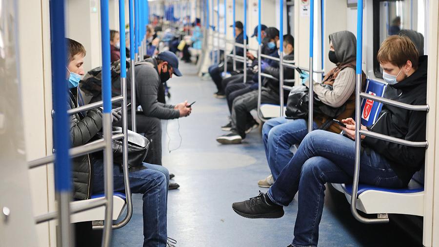 "Если сравнивать с прошлым годом": в Москве заявили о снижении наполняемости общественного транспорта