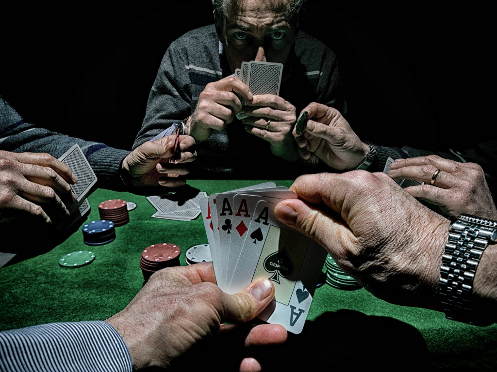 Игра в покер улучшает способности принимать финансовые решения