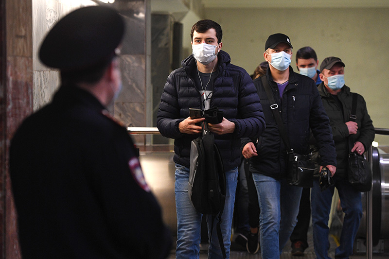 "100 % станций": в московском транспорте усилят контроль за ношением масок и перчаток