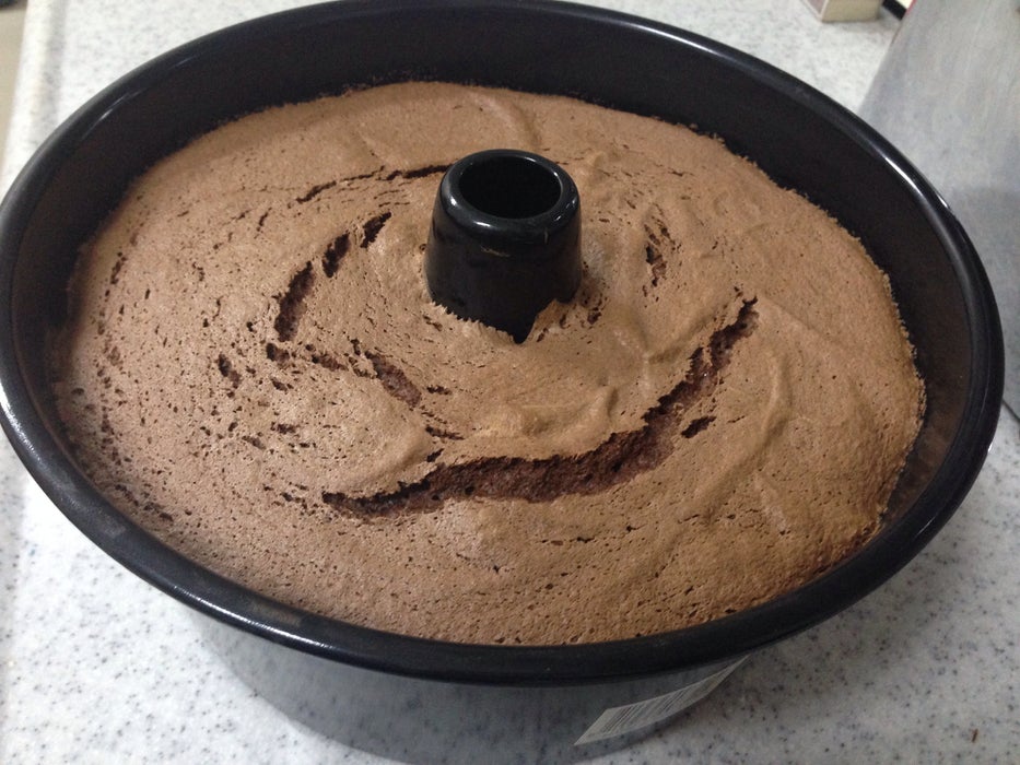 Воздушный кекс с шоколадной пропиткой: бисквитное лакомство к семейному чаепитию