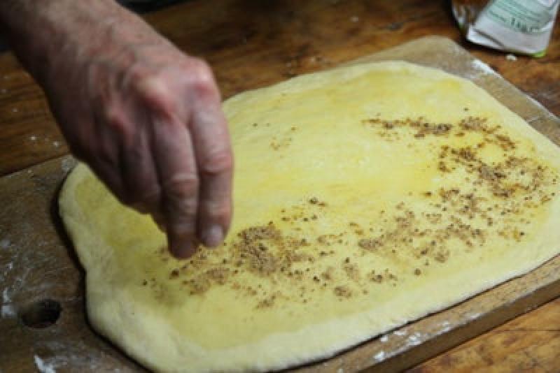 Классические булочки прямиком из Челси прямо к вашему столу: радуем семью необычной выпечкой