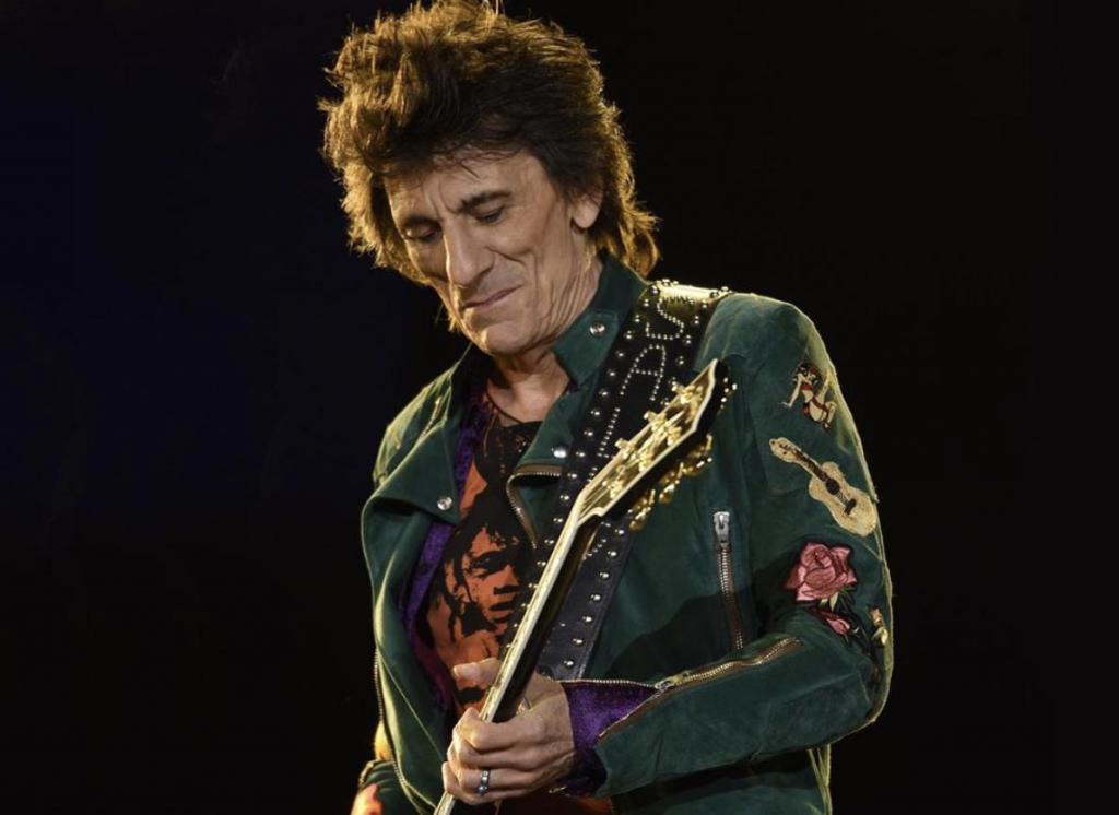 Продается "антиалкогольный" дом Ронни Вуда из Rolling Stones (за 3,5 миллиона фунтов стерлингов): как выглядит "красочный домик" гитариста