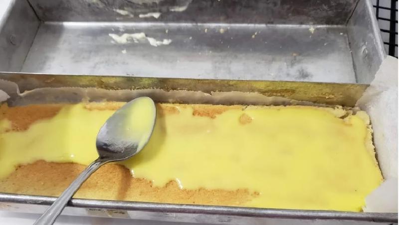Превосходный тортик с лимонным кремом к вашему столу: просто, быстро и очень вкусно