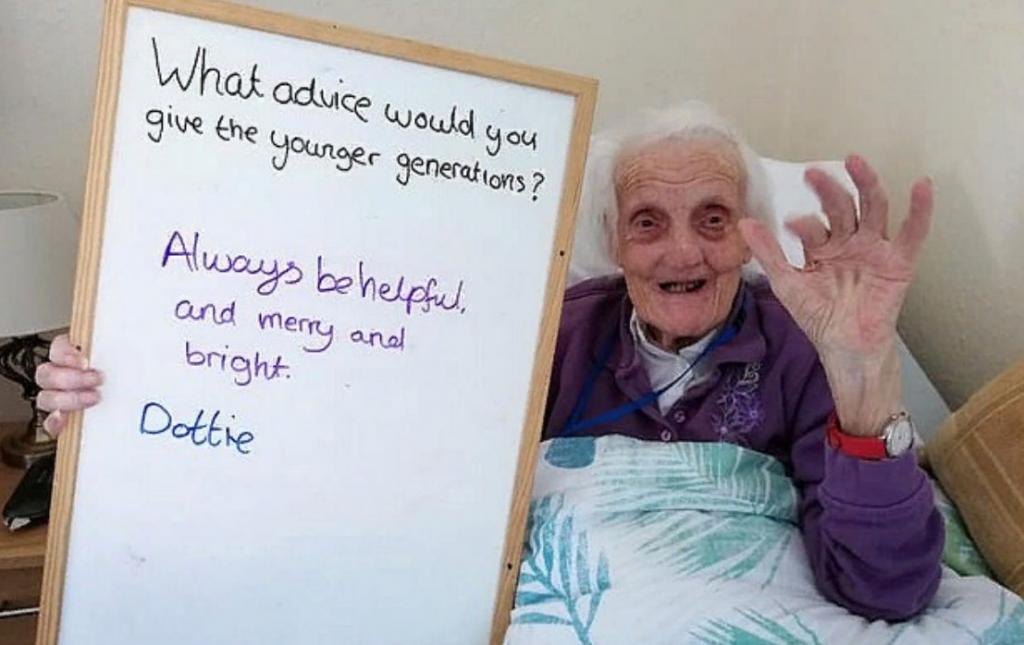 "Потратьте все свои деньги и наберитесь наглости!": жители британского дома престарелых делятся своими честными советами с молодым поколением