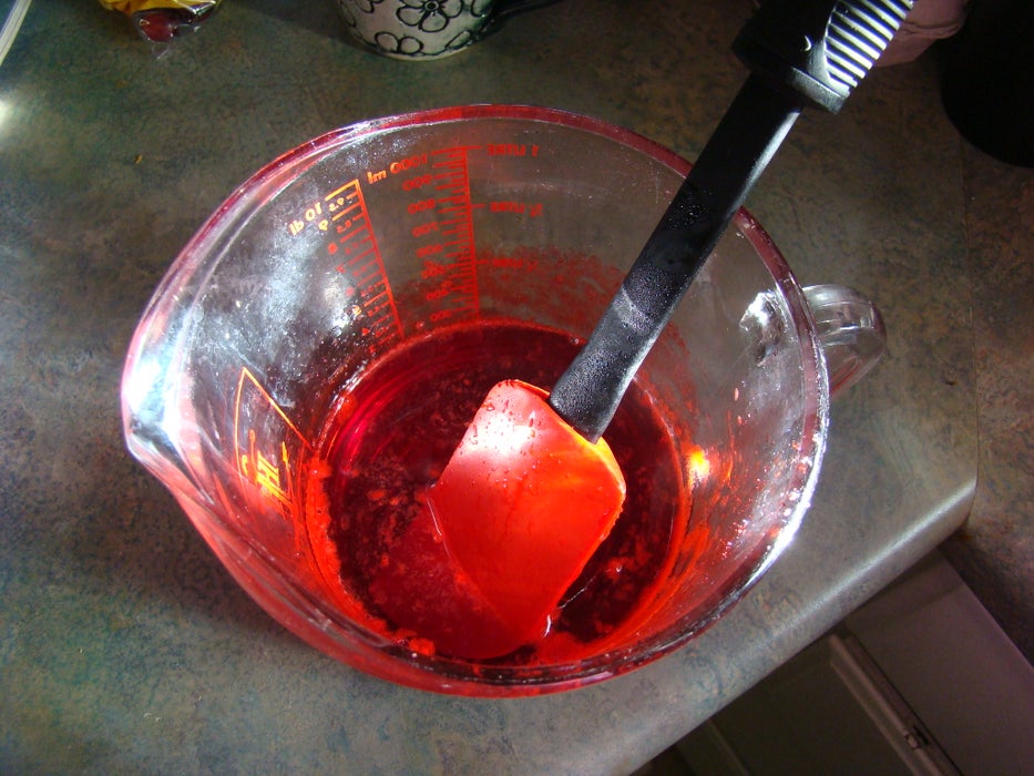 На десерт готовлю ягодную вкуснятину из клюквы, консервированных ананасов и желатина